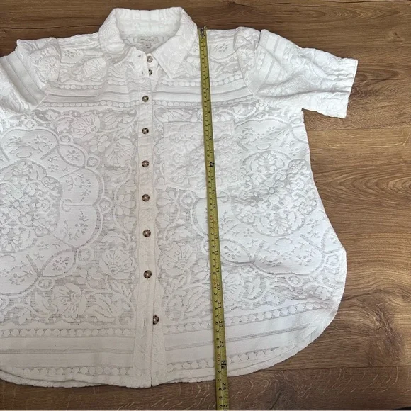 Anthropologie - The Aly Puff-Sleeve Button Down White Blouse by Pilcro - Picture 6 of 9